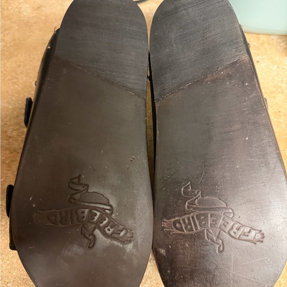 FREEBIRD Asher black studded sandals - Picture 5 of 6